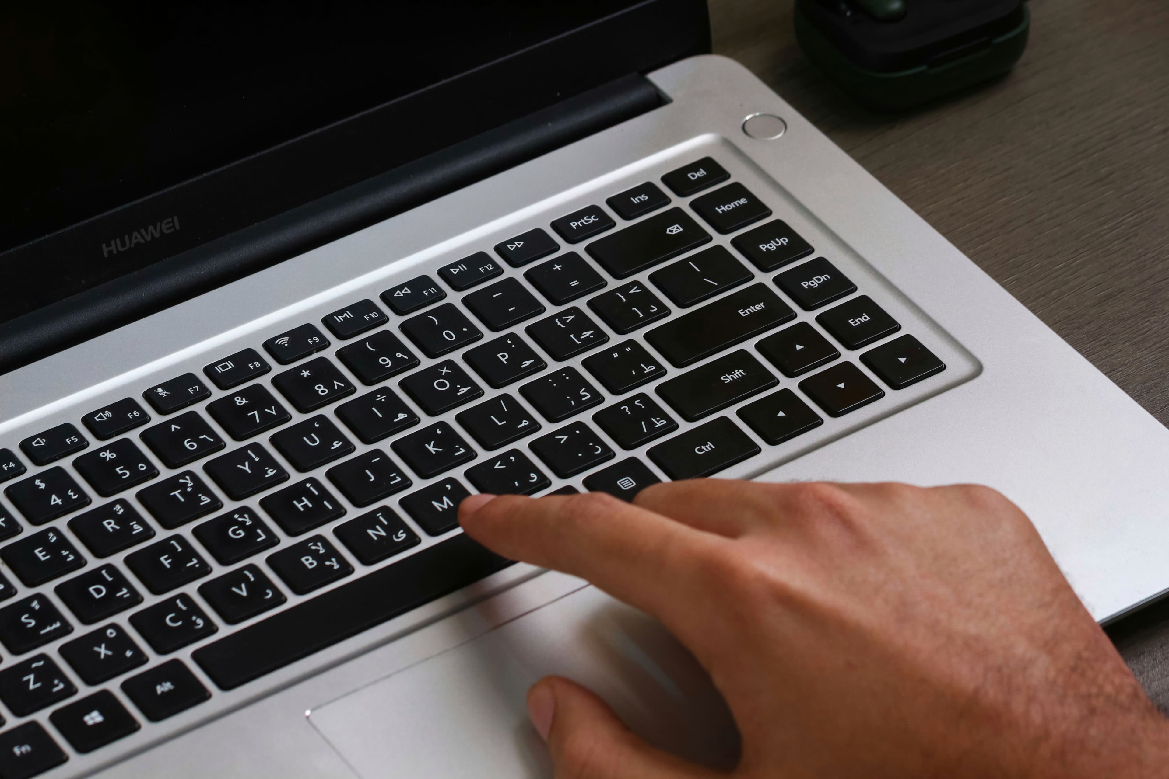 O Segredo do Notebook Frio: Por que o Superaquecimento do seu Computador Deixa a sua Mente Lenta